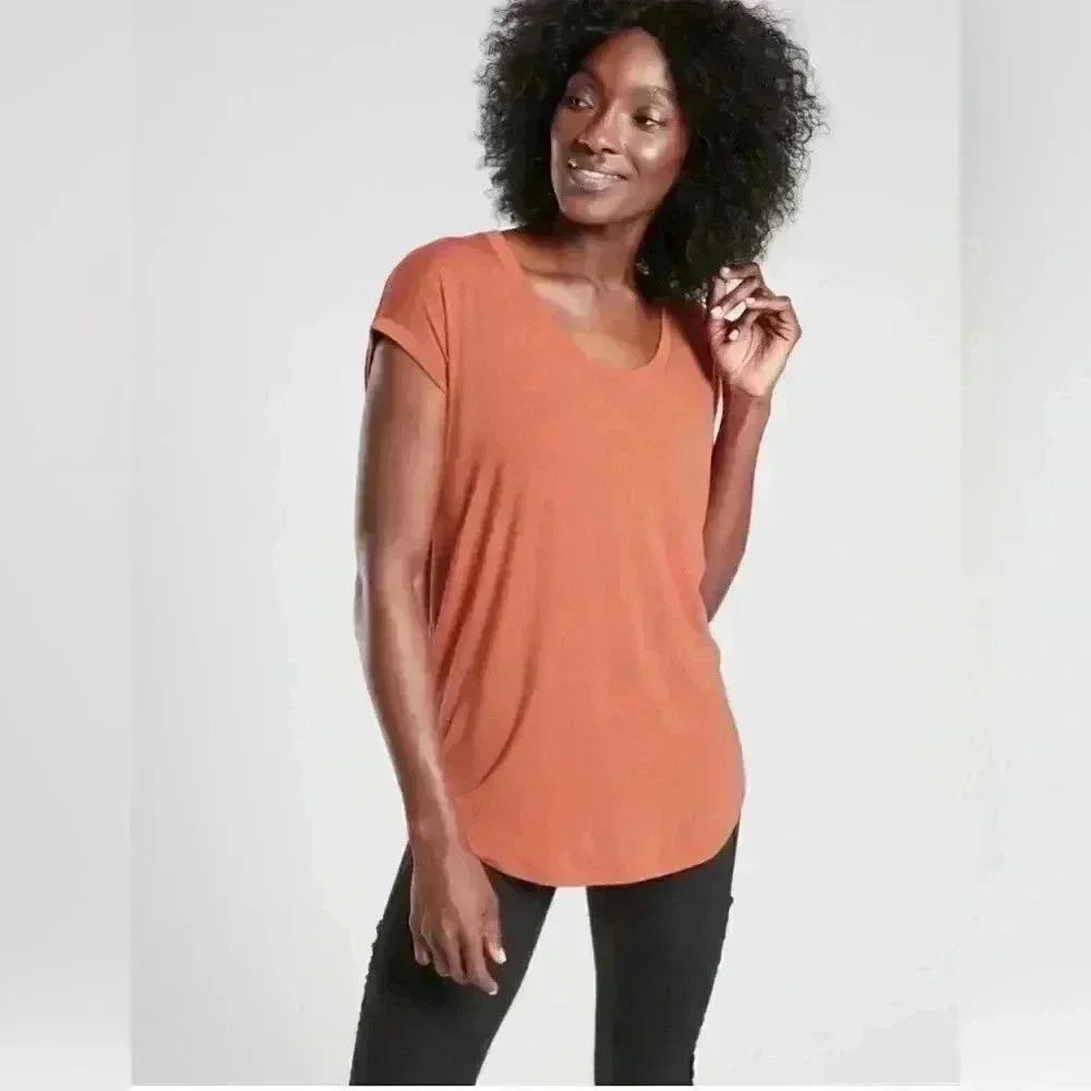 Athleta Womens Cloudlight Stratus Tee Size M Short Sleeve